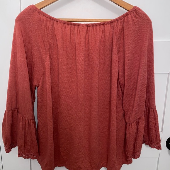 Old Navy Flowy Top - Picture 4 of 4